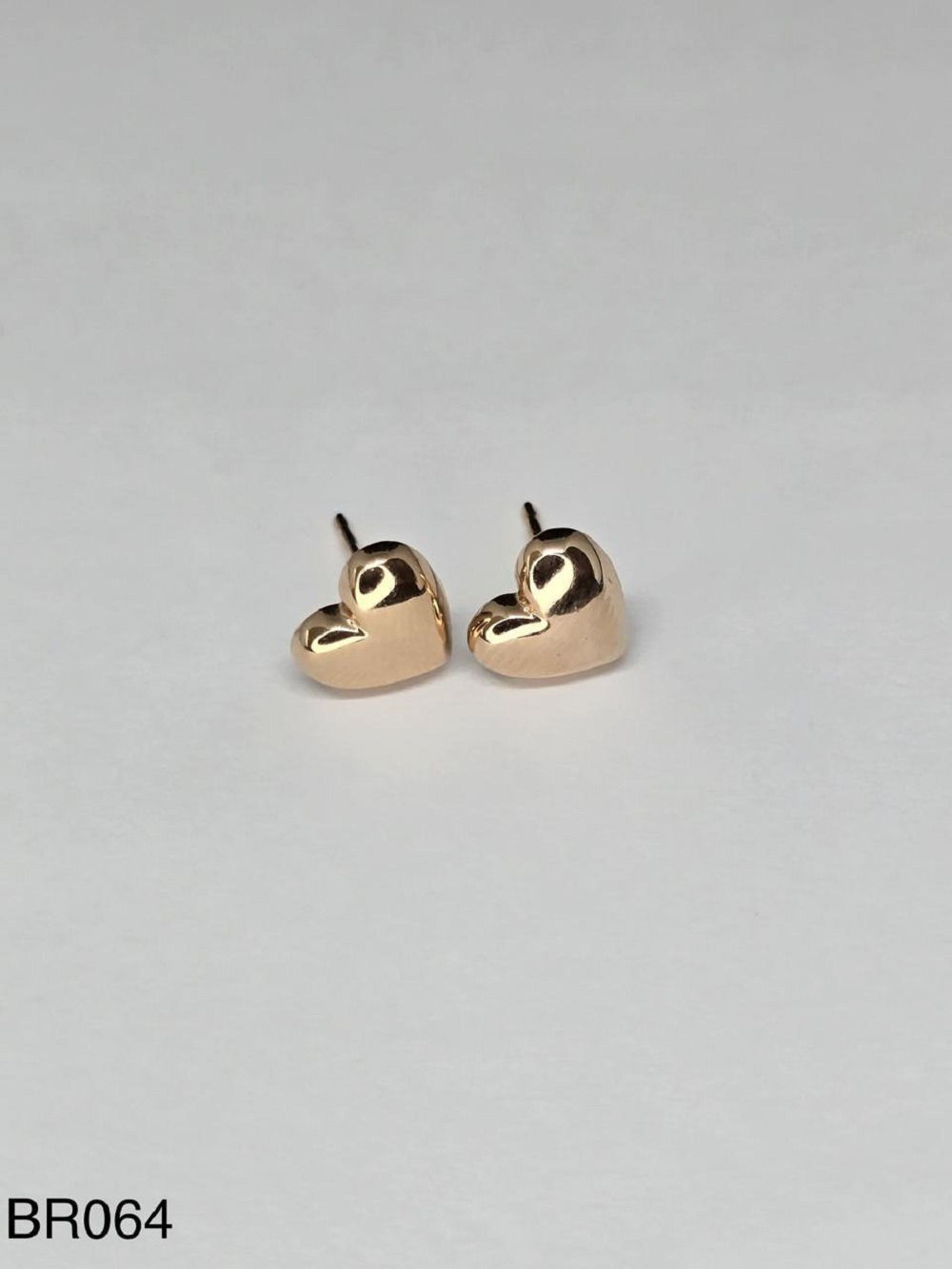 arete de oro forma de coraz&oacute;n arete de oro forma de coraz&oacute;n 14K