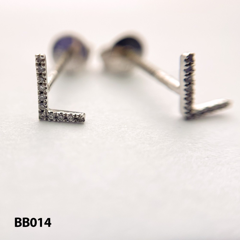 aretes blanco letra l