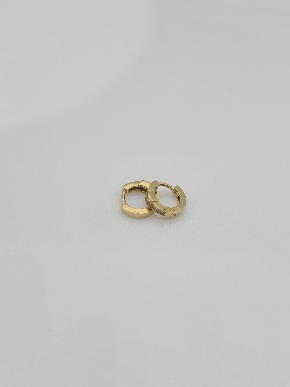 huggies zirconia  huggies zirconia  14K