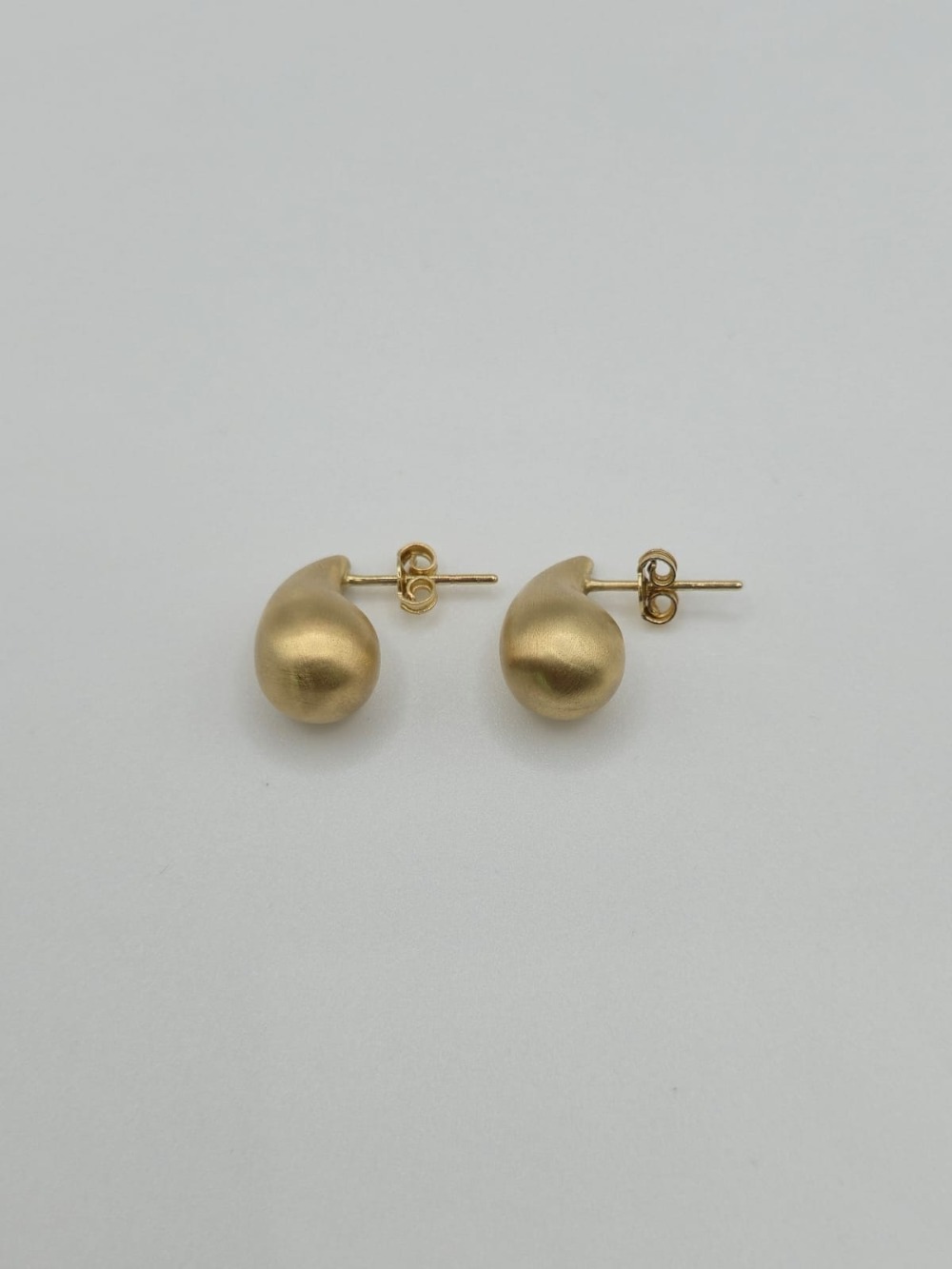 aretes gota mate aretes gota mate 14K